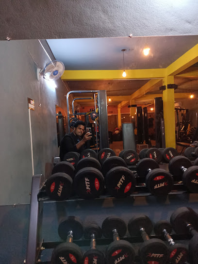 Manu’s cuts n curves (fitness centre)